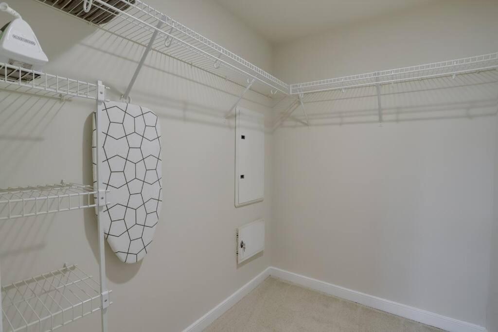 Upscale Comfort Next To Metro And Dining Άρλινγκτον Εξωτερικό φωτογραφία